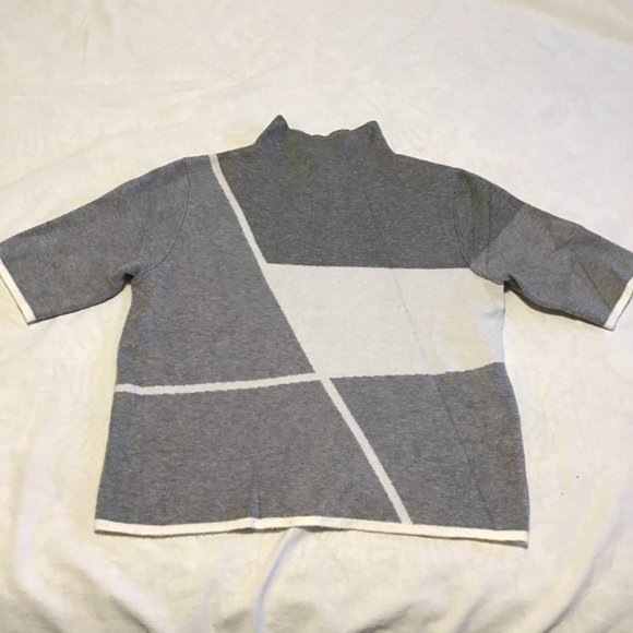 Short Sleeve Mock Turtleneck Sweater - Picture 4 of 6